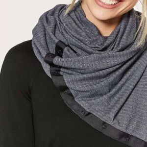 PURPLE Lululemon Athletica Customizable Snap Wrap/Scarf
